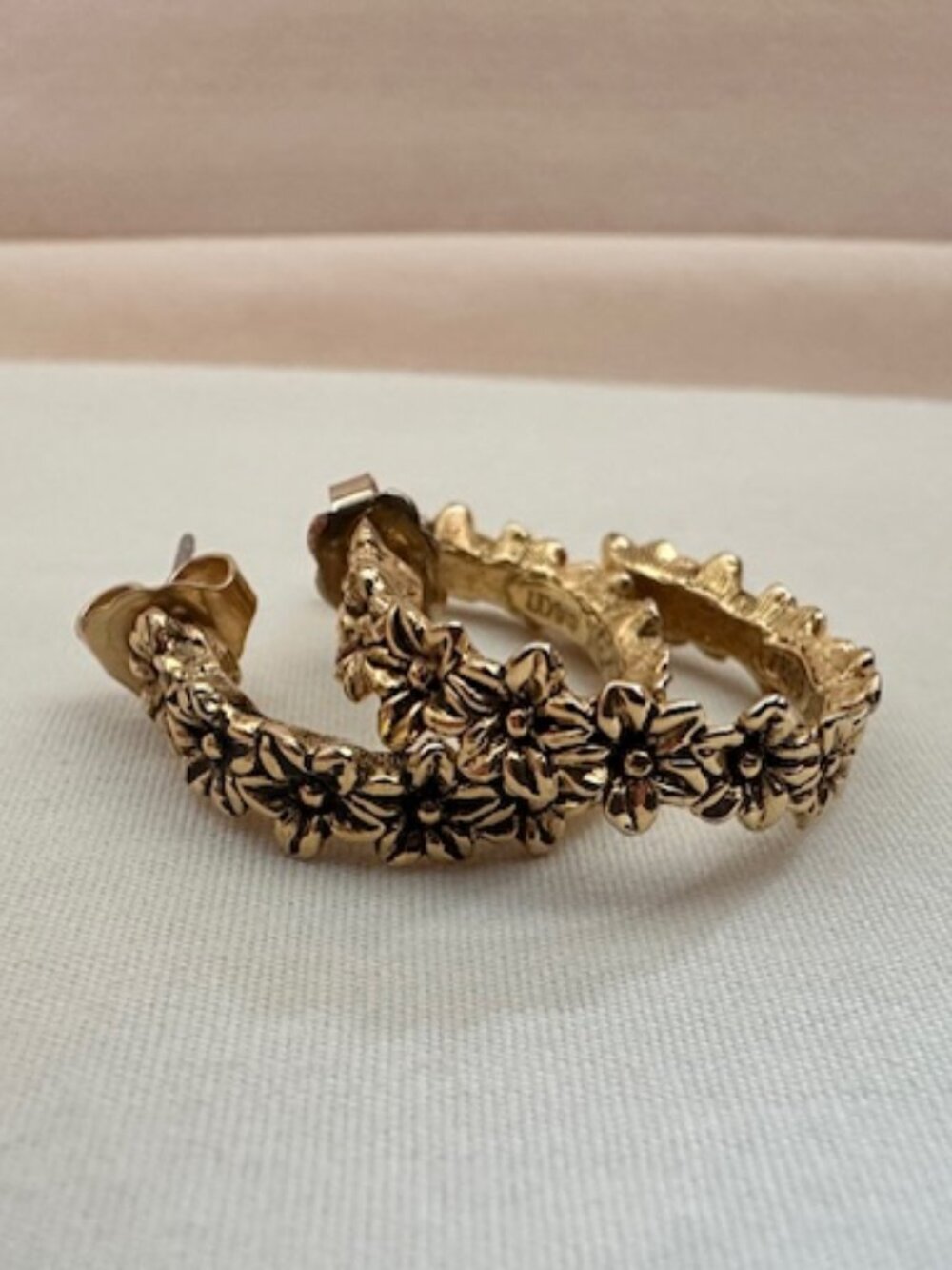 Vintage Gold Flower Hoop Earrings